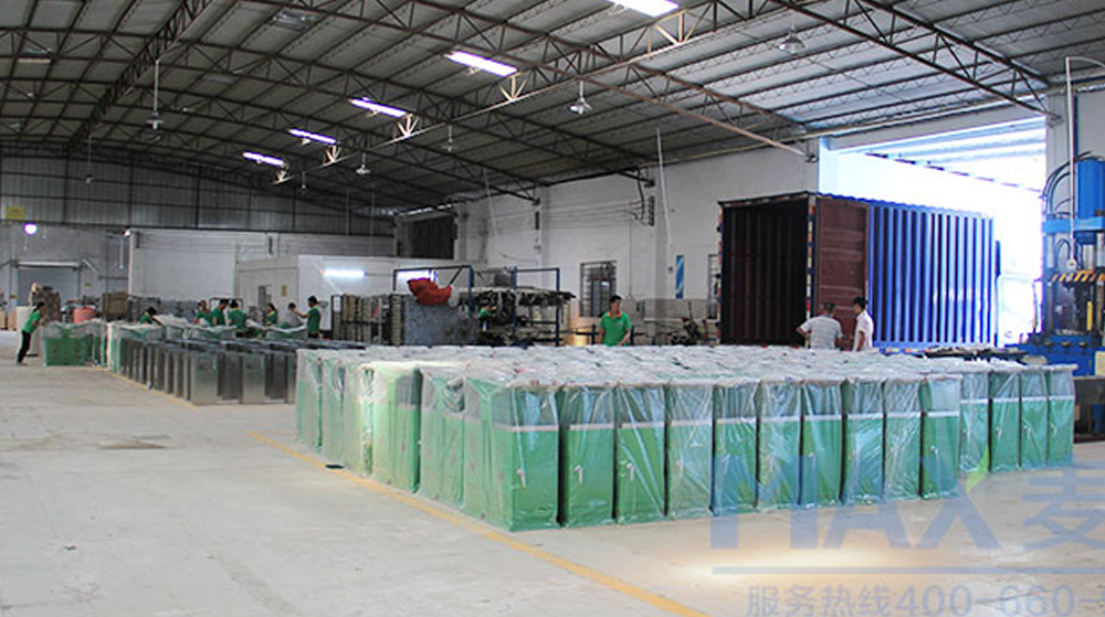 【廣東項目】河源市城管局果皮箱順利裝車送赴河源！